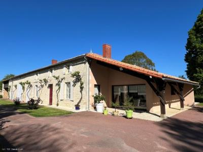 Vente Maison 8 pièces SAUZE-VAUSSAIS 79190