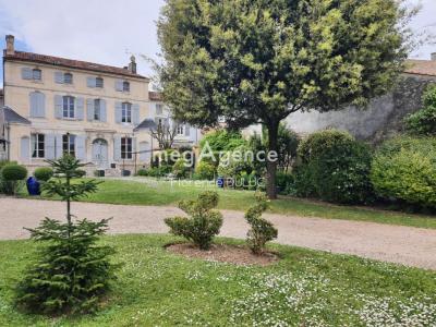 Vente Maison 11 pièces SAINT-JEAN-D'ANGELY 17400