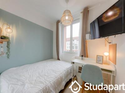 photo For rent Apartment LYON-3EME-ARRONDISSEMENT 69