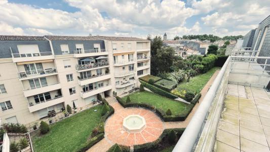 Location Appartement 4 pièces BORDEAUX 33000