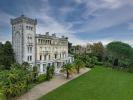 For sale Apartment Pau  64000 300 m2 8 rooms