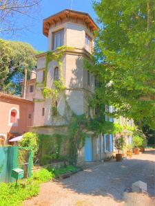 photo For sale Prestigious house MONTELIMAR 26