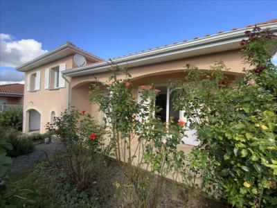 photo For rent House CHATELGUYON 63
