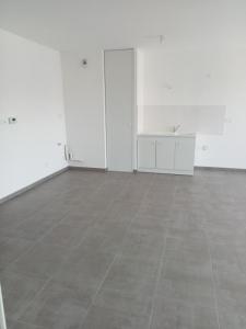Location Appartement 4 pièces BELLEVILLE 69220