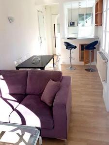 photo For rent Apartment PARIS-15EME-ARRONDISSEMENT 75