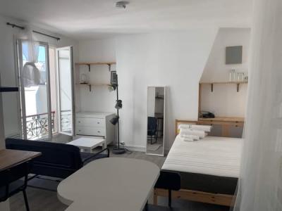 photo For rent Apartment PARIS-10EME-ARRONDISSEMENT 75