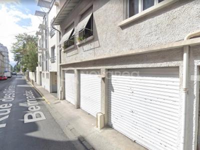 Location Parking PAU 64000