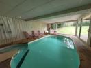 House  DANS UN HAMEAU.