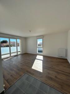 photo For rent Apartment MONTAIGU 85