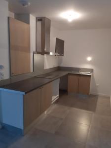 photo For rent Apartment POMPIGNAC 33