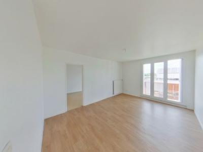 photo For rent Apartment SAINT-AMAND-MONTROND 18