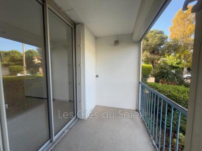 For rent Apartment TOULON  83