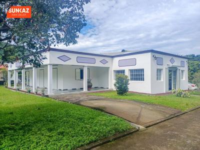 Location Maison ENTRE-DEUX  974