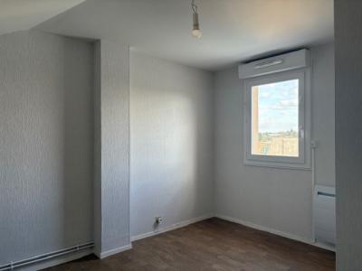 Location Appartement CHATRE 