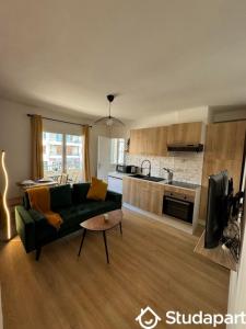 photo For rent Apartment MARSEILLE-4EME-ARRONDISSEMENT 13