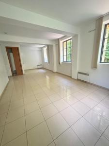 For sale Apartment CRAMOISY 