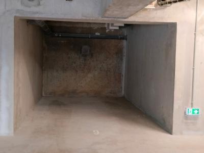 photo For rent Parking NANTES 44