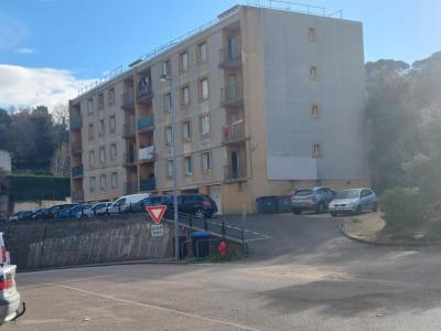Location Appartement 4 pièces MONDRAGON 84430