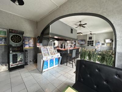 photo For sale Commerce ISBERGUES 62