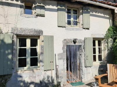 Vente Maison 3 pièces CHAMPAGNE-MOUTON 16350