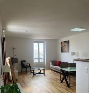 photo For rent Apartment PARIS-17EME-ARRONDISSEMENT 75