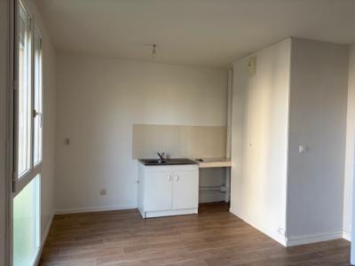 Location Appartement CHATRE 