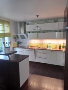 photo For rent Apartment PARIS-18EME-ARRONDISSEMENT 75