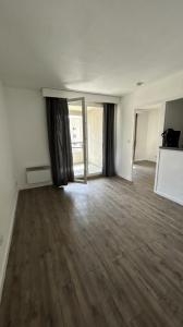 Location Appartement 2 pièces LYON-8EME-ARRONDISSEMENT 69008