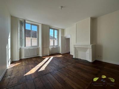 For rent Apartment SAINT-LEONARD-DE-NOBLAT 