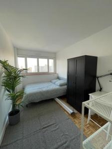 photo For rent Apartment PARIS-19EME-ARRONDISSEMENT 75