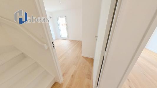 Vente Appartement 4 pièces LYON-8EME-ARRONDISSEMENT 69008