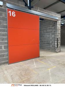 Location Commerce CAEN 14000