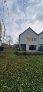 For rent House LEVONCOURT 