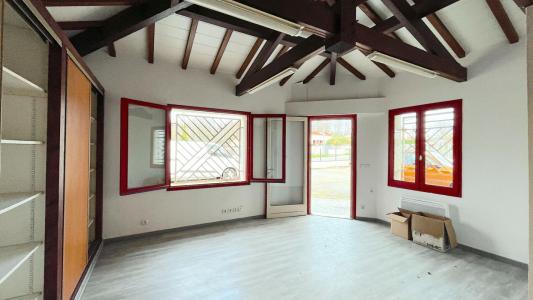 Location Bureau CAVIGNAC 33620