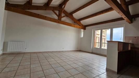 For rent Apartment FLEURY 