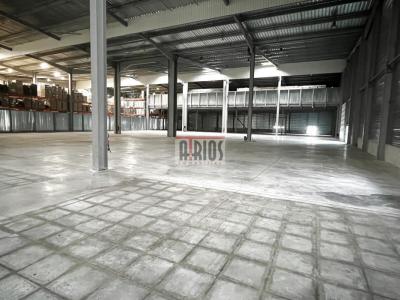 Location Commerce CRAU 83260