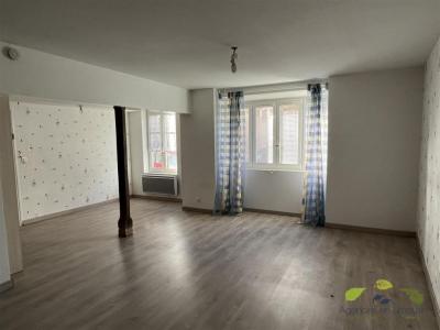 For sale Apartment SAINT-LEONARD-DE-NOBLAT 