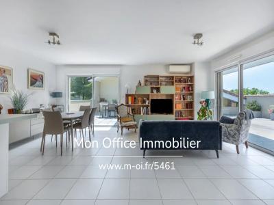 For sale Apartment LUYNES 