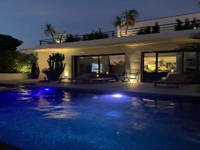 photo Rent for holidays House ANTIBES 06