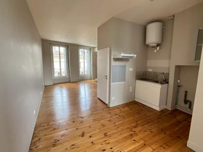 Location Appartement BORDEAUX  33
