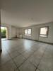 Louer Appartement 64 m2 Marlieux