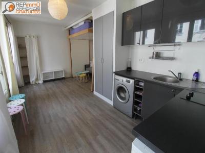 photo For rent Apartment PARIS-18EME-ARRONDISSEMENT 75