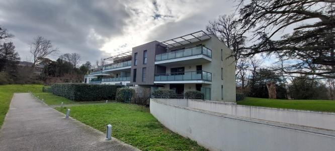 photo For rent Apartment TASSIN-LA-DEMI-LUNE 69