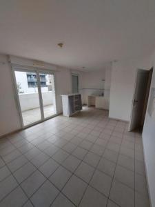 photo For rent Apartment BORDEAUX 33