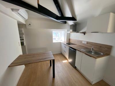photo For rent Apartment LAVAL 53