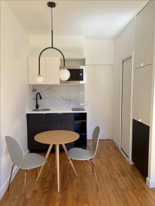 photo For rent Apartment GENTILLY 94