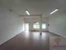Louer Commerce 50 m2 Possession