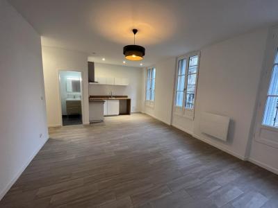Location Appartement 2 pièces MARSEILLE-2EME-ARRONDISSEMENT 13002