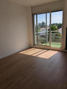 For rent Apartment SAINT-SEBASTIEN-SUR-LOIRE 