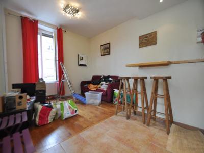For rent Apartment VILLEURBANNE 